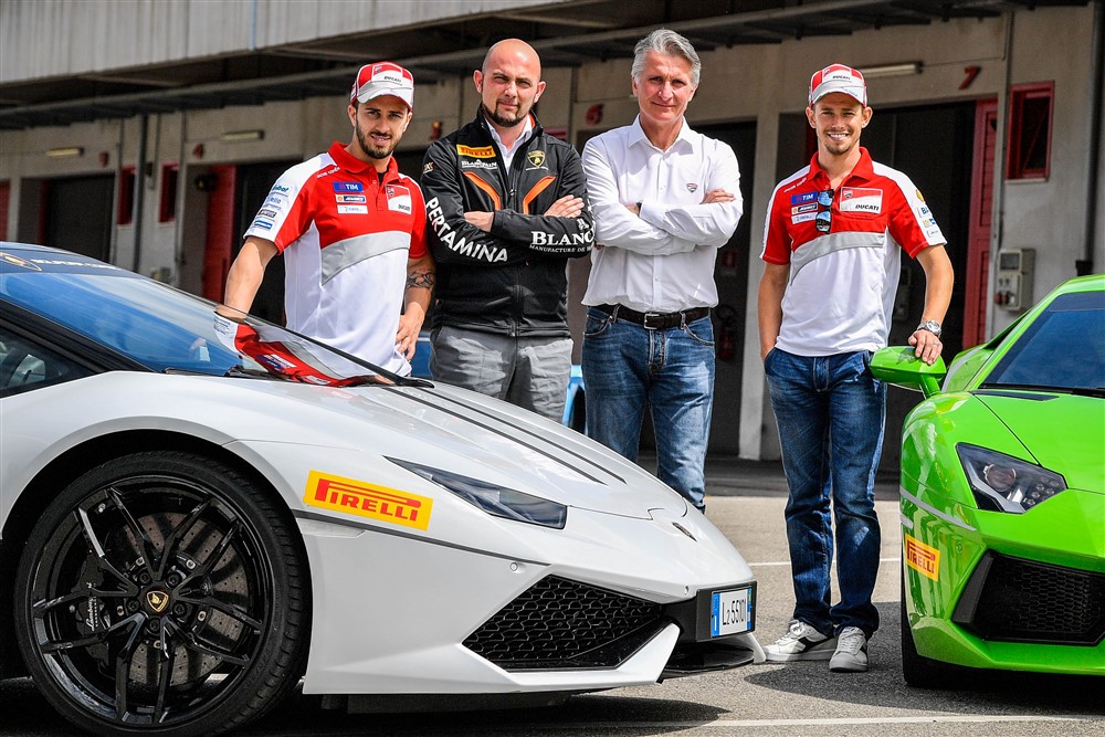 Stoner e Dovizioso na Lamborghini Track Accademia