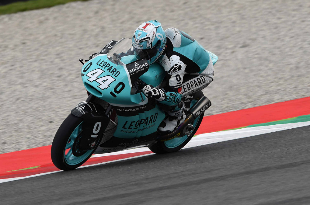 Lowes na pole de Moto2, Oliveira larga de 21º