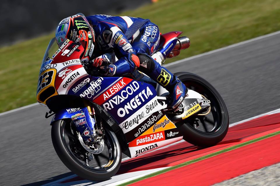 Antonelli lidera Moto3 em Montmeló