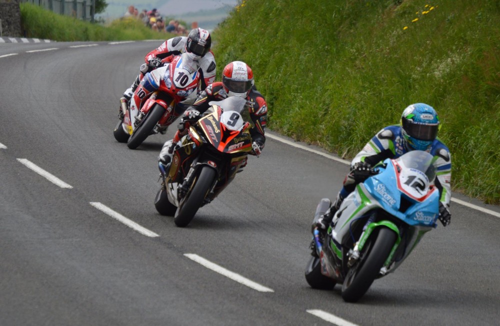 VÍDEO: Dunlop vs Anstey na Ilha de Man