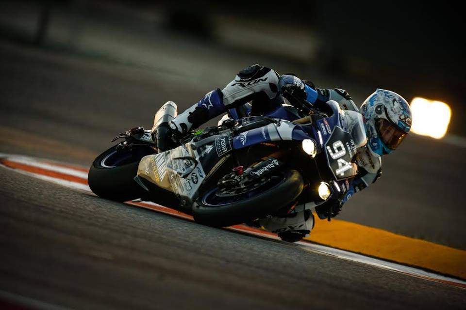 Yamaha vence duelo épico com a Suzuki