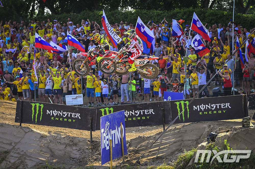 Vídeo: O duelo entre Cairoli e Gajser no GP de Itália de MXGP