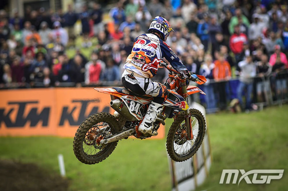 Jeffrey Herlings soma e segue em Inglaterra