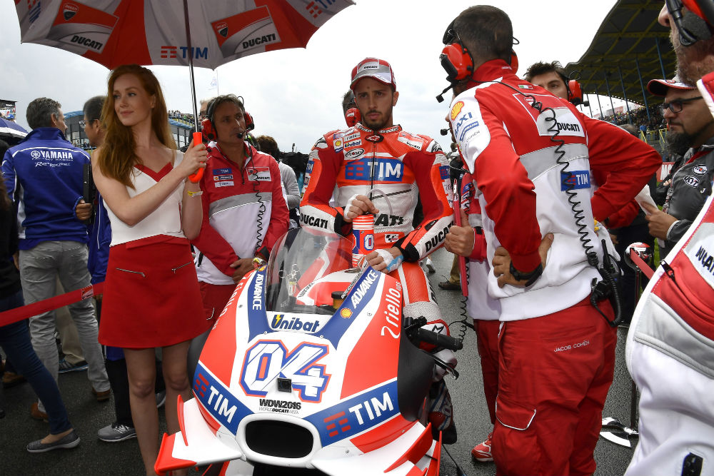 Dovizioso: “Não existem desculpas quando caímos”