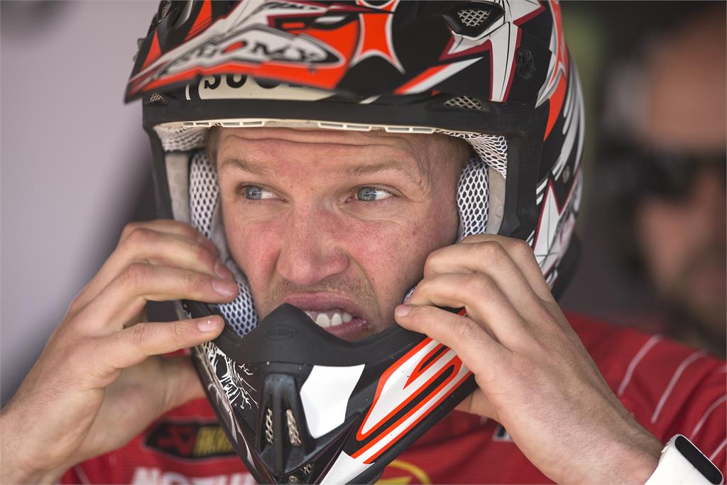 Strijbos fora do GP da Grâ-Bretanha