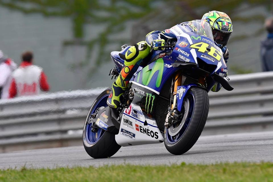 MotoGP – Rossi: “Devia ter parado duas ou três voltas antes”