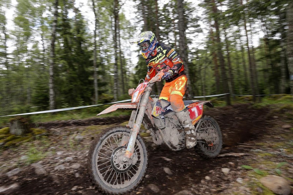 EnduroGP: Triunfo espetacular de Nambotin após recuperação