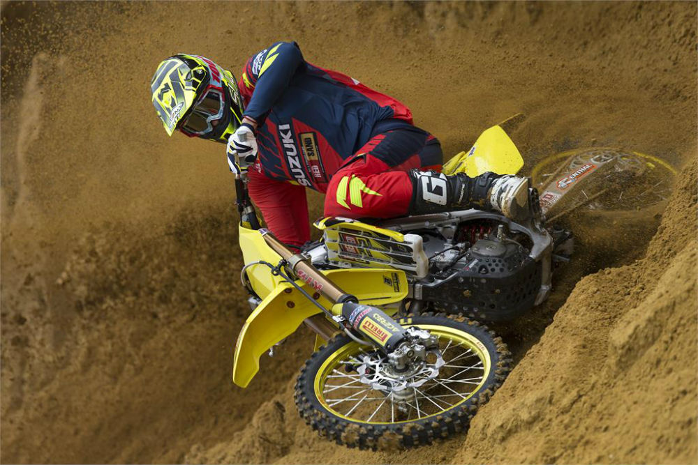 MXGP: Arminas Jasikonis estreia-se com a Suzuki em Loket