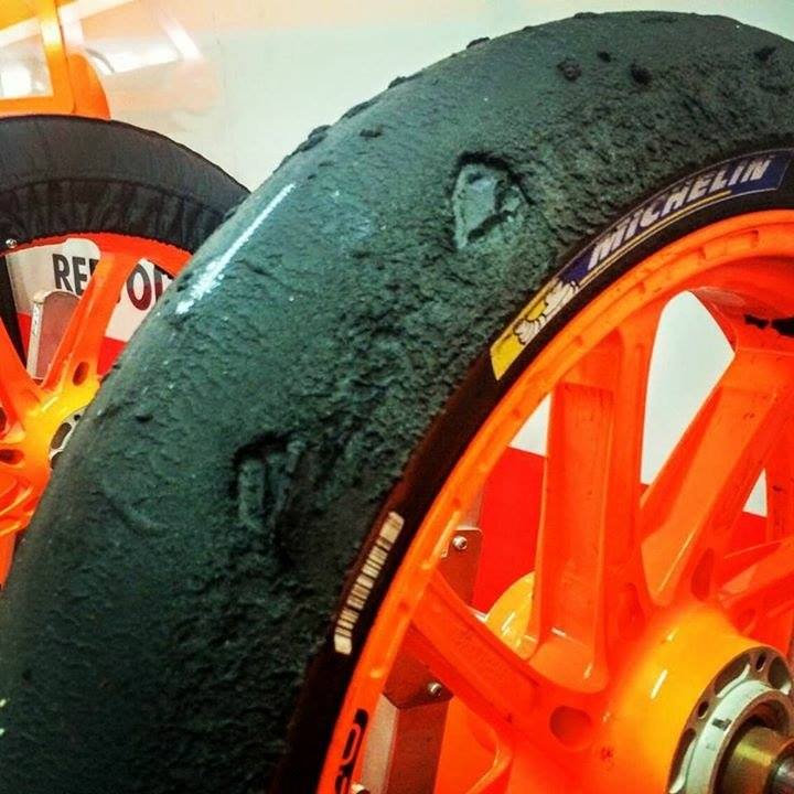 MM Colaboradores - Dani Pedrosa e os pneus de chuva da Michelin