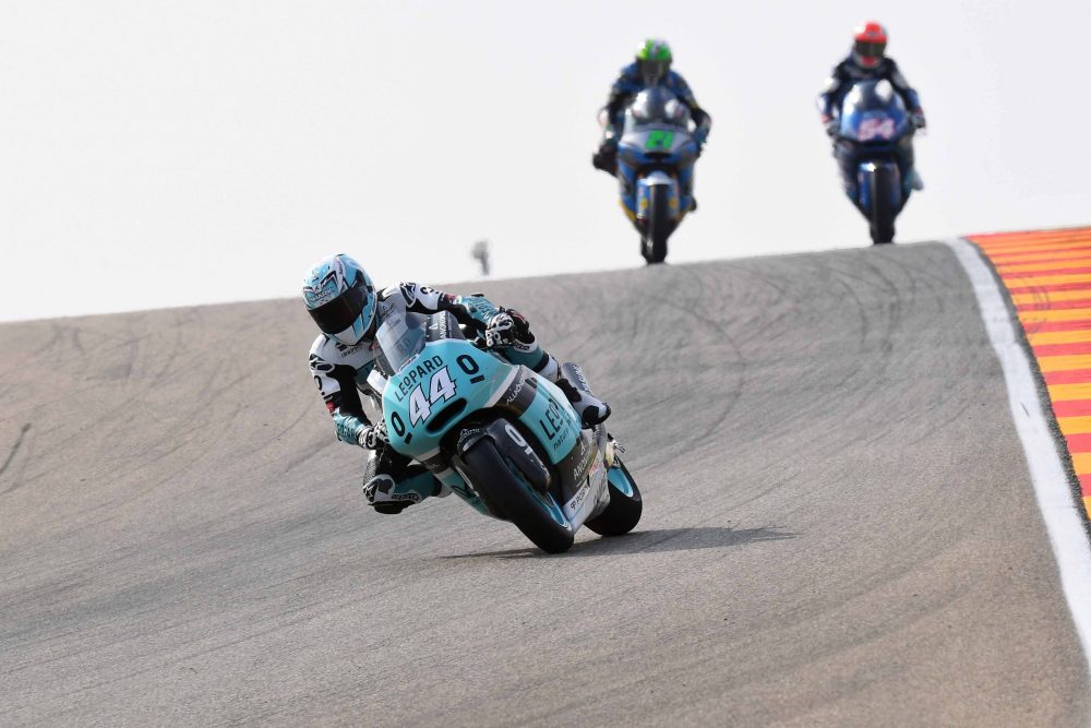 Moto2 – VÍDEO: Miguel Oliveira abalroado por Morbidelli