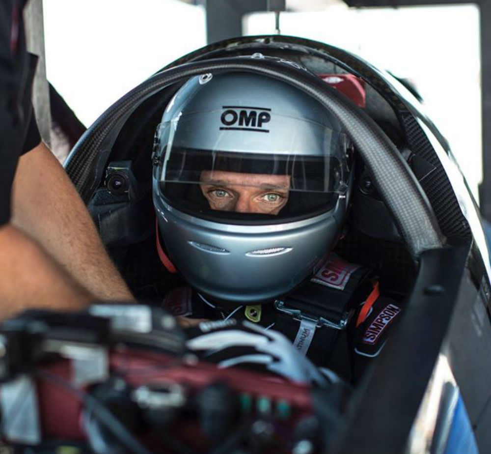 Guy Martin volta a falhar recorde de velocidade