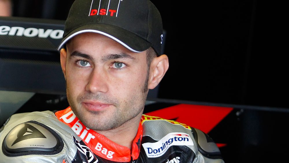 SBK: Leon Haslam regressa em Losail