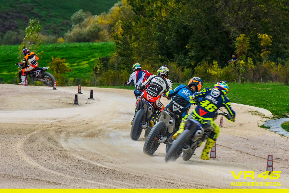 MotoGP – Vídeo: Valentino Rossi treina no rancho a pensar no GP de Valência