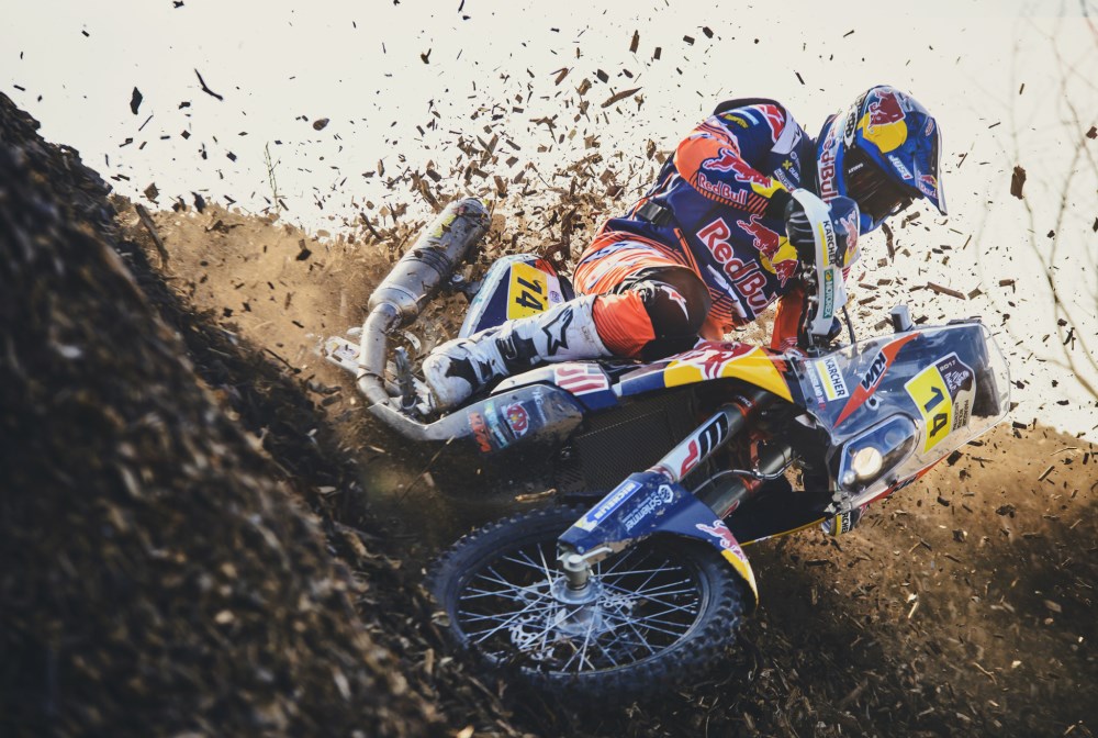 Dakar: KTM apresenta equipa para renovação do título