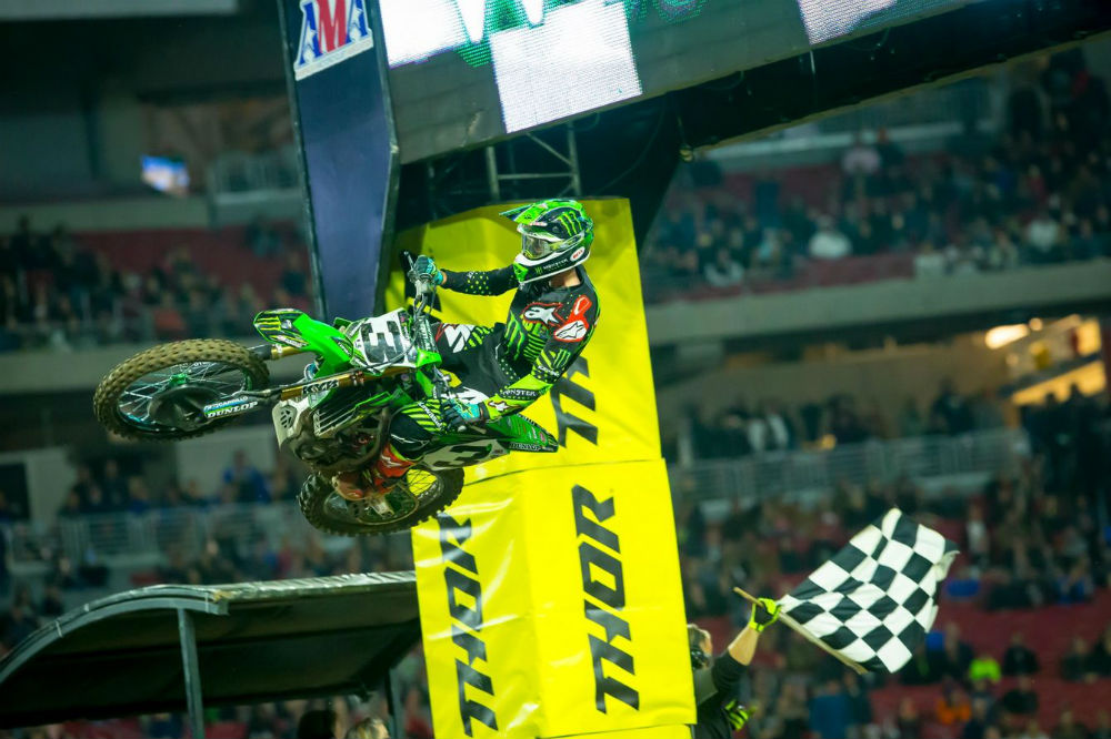 AMA Supercross: Eli Tomac vence em Phoenix
