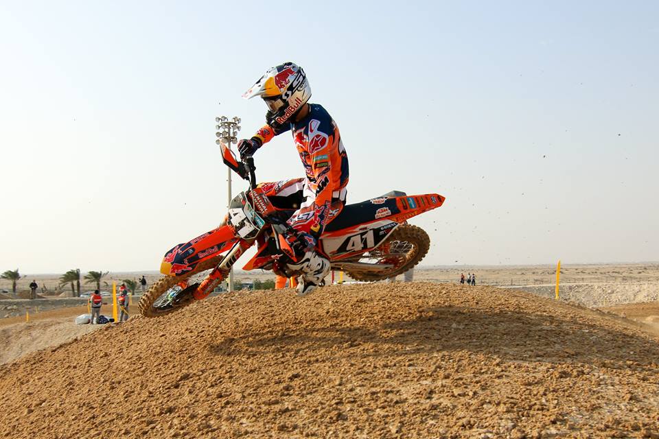 MXGP: Pauls Jonass entra a vencer em MX2 no Qatar