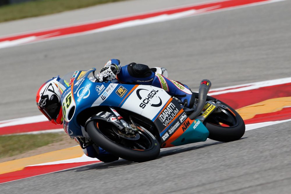 Moto3: Philipp Oettl líder do primeiro treino livre
