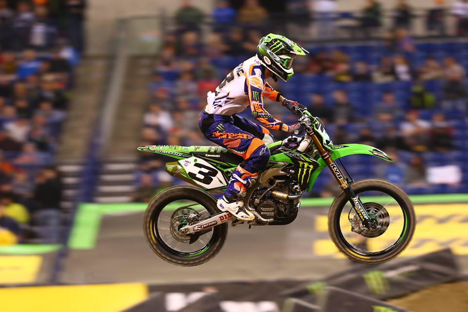 AMA SX: Eli Tomac vence terceira prova consecutiva