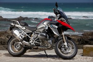 2013-BMW-R1200GS-right-side-red_011