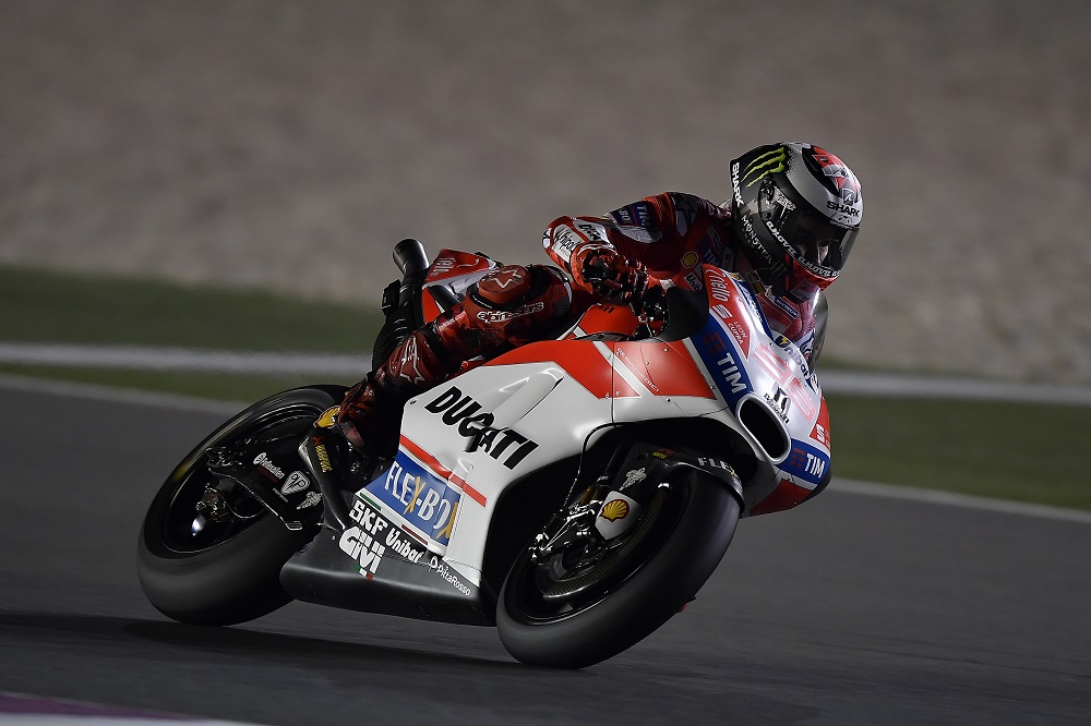 MotoGP: Jorge Lorenzo continua na frente em Losail