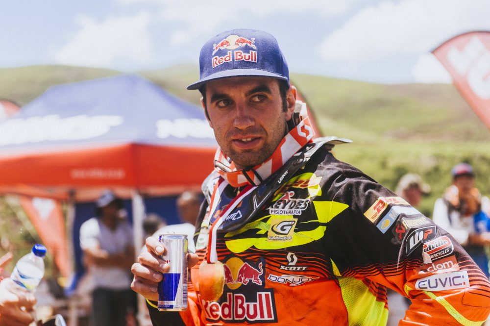 Mundial de SuperEnduro: Alfredo Gomez vence GP do País Basco, Diogo Vieira 11º