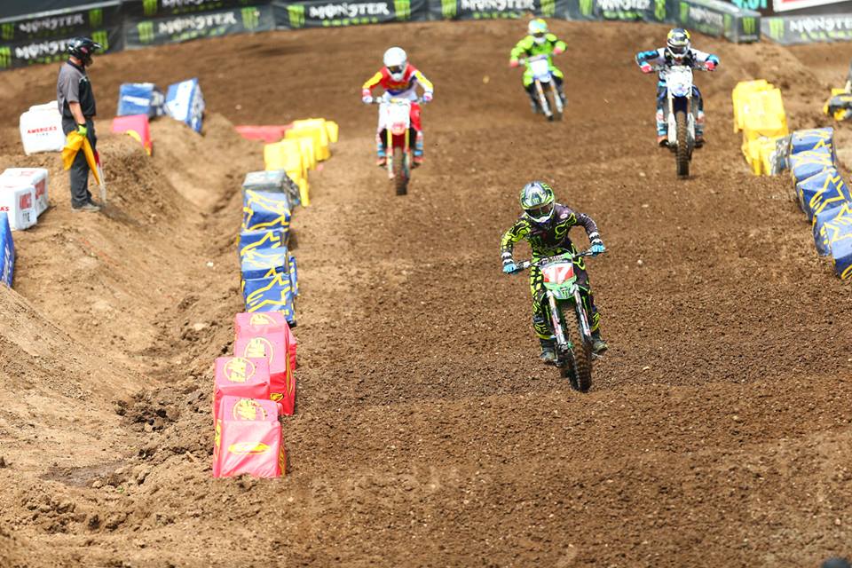 AMA SX, Vídeo: Melhores momentos das corridas em Nova Jérsia