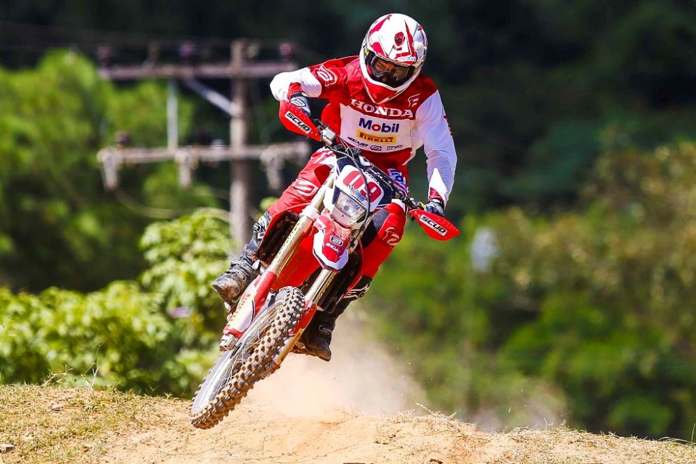 Luís Oliveira continua a vencer no Brasil