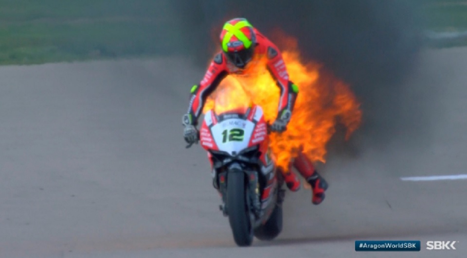 SBK: Ducati de Javier Forrés ‘esturricada’