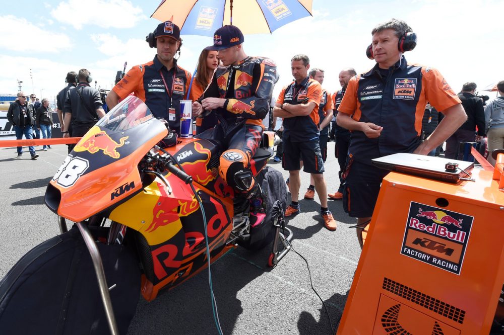 MotoGP: Bradley Smith surpreendido com desempenho da KTM