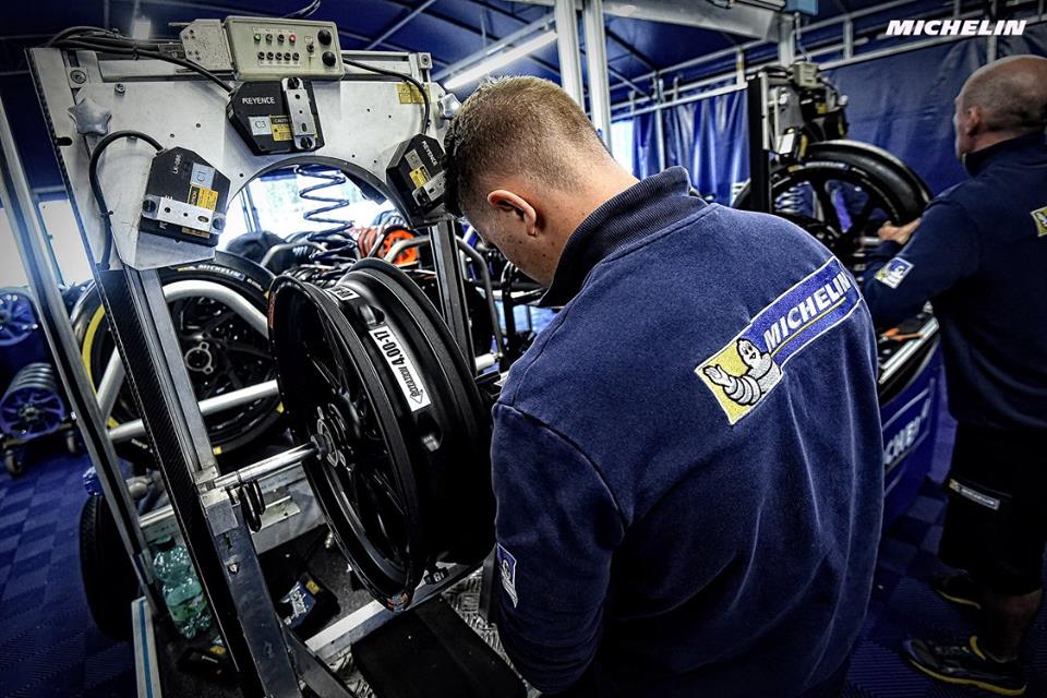 MotoGP: Michelin preparada para utilizar novo pneu dianteiro