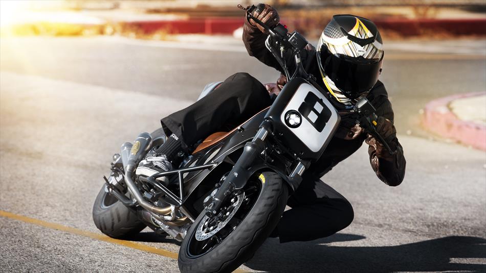 Yamaha TMAX Extreme – Hyper Modified by Roland Sands
