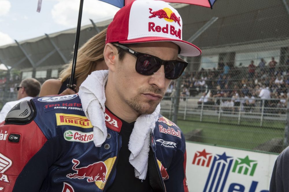 SBK: Nicky Hayden permanece em estado muito crítico