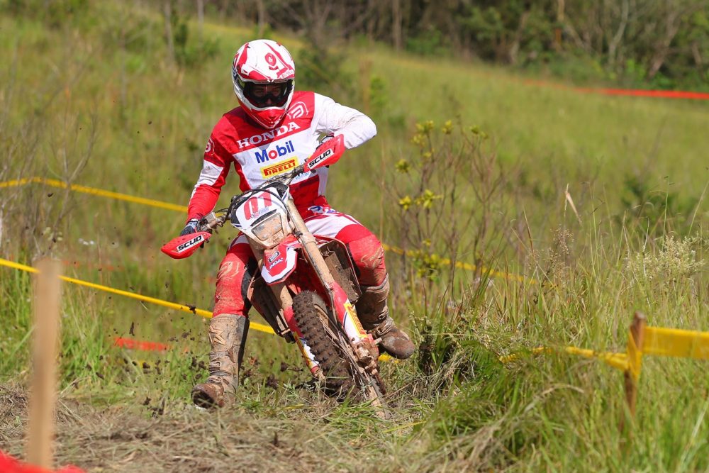 Enduro: Luís Oliveira soma e segue no Brasil
