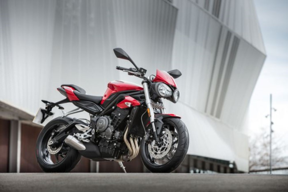 Triumph Street Triple S A NOVA CAMPEÃ DAS RUAS