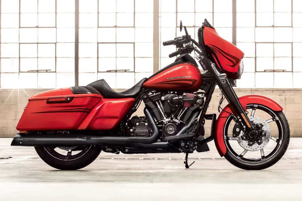 Harley-Davidson Street Glide Special o puro prazer da estrada