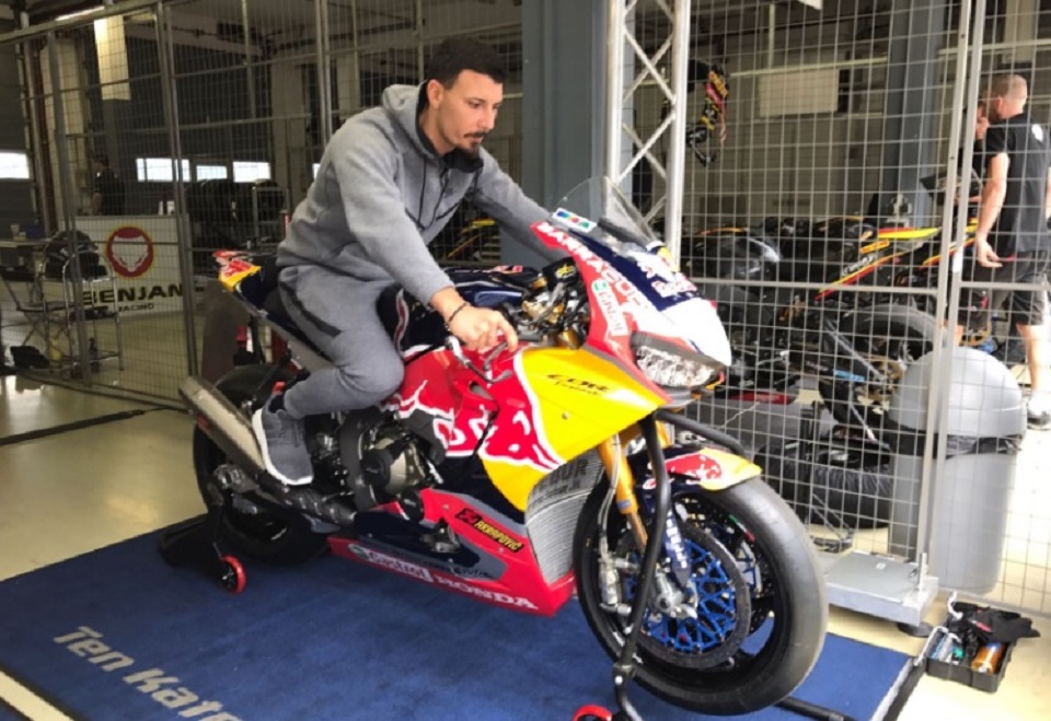 WSBK: Davide Giugliano testa Honda em Lausitzring