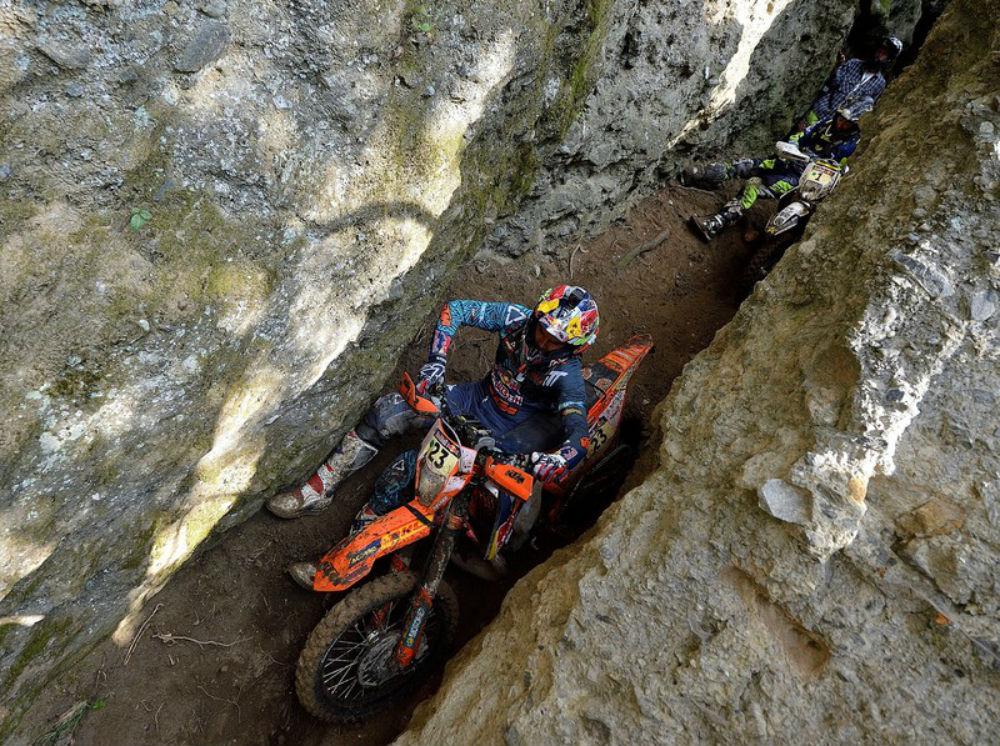 Hard Enduro – Vídeo: A queda que levou ao abandono de Jonny Walker