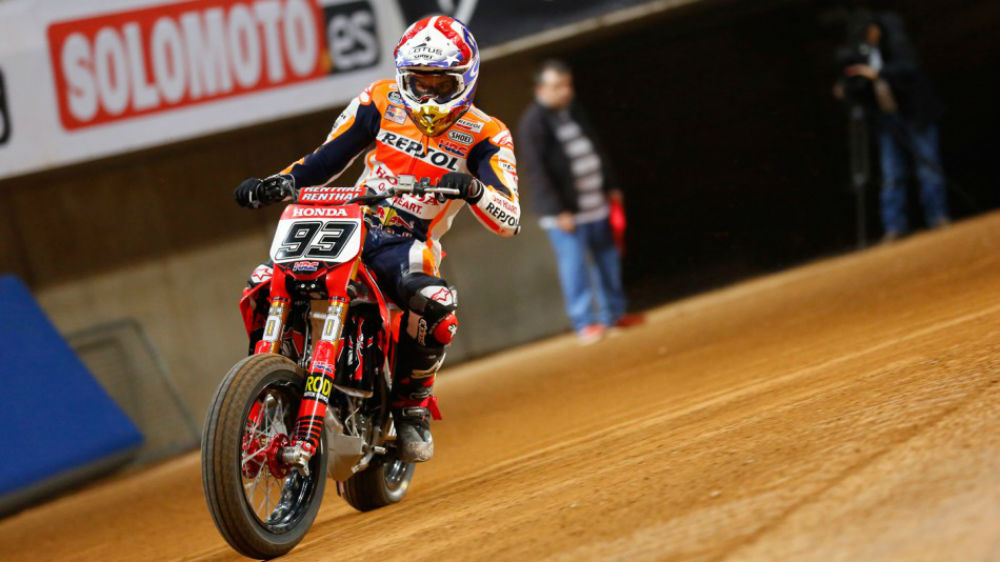 MotoGP – Vídeo: Marc Márquez regressa ao trabalho com Supermoto