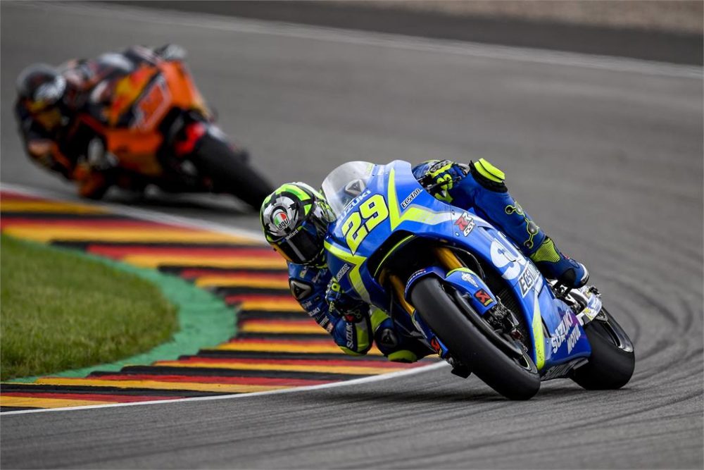 MotoGP: Travessia do deserto da Suzuki manteve-se em Sachsenring