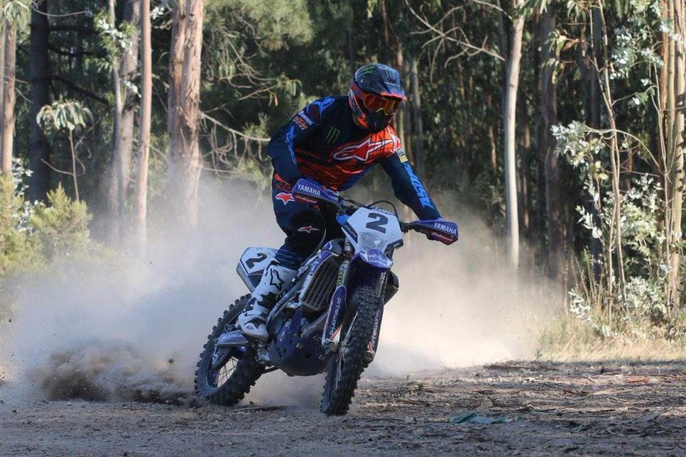 TT: Nani Roma testou Yamaha de Sebastian Bühler no Azeméis Super TT