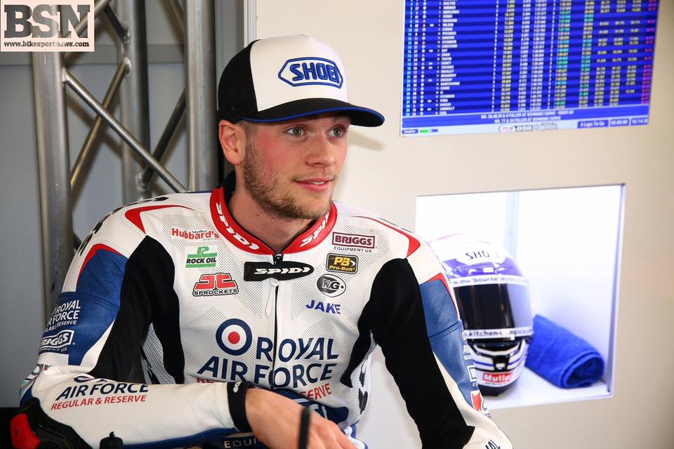 Moto2: Jake Dixon substitui Marcel Schrötter em Silverstone