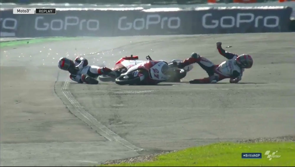 Moto3 – Vídeo: A queda de Alberto Arenas e Kaito Toba no Warm-Up