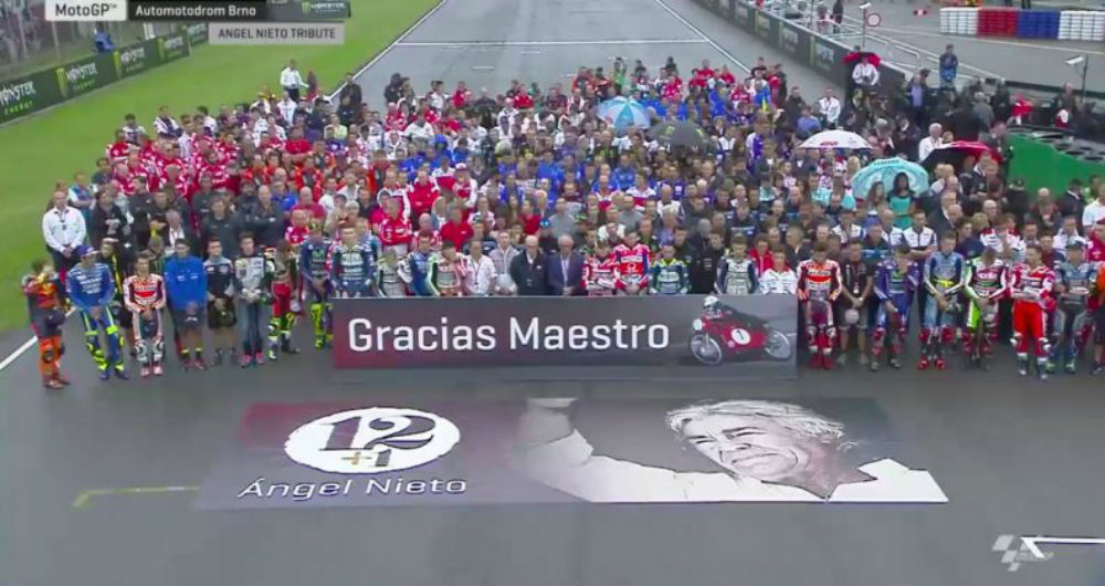 MotoGP: Paddock presta homenagem a Ángel Nieto
