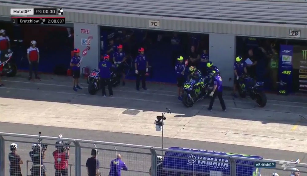 MotoGP – Vídeo: Valentino Rossi ensaia nova regra de troca de moto