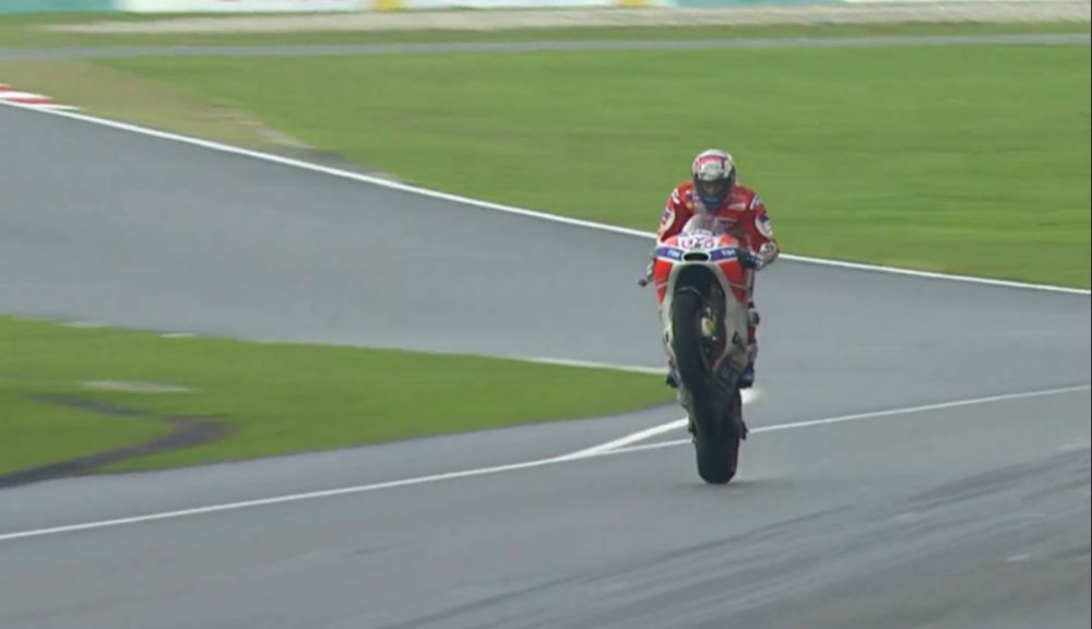 MotoGP – GP da Malásia: Andrea Dovizioso vence e adia as contas do título para Valência