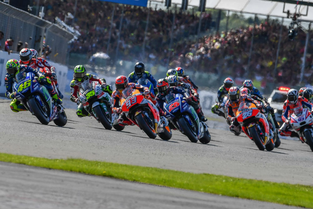 MotoGP: 24 pilotos de 10 nações vão ocupar a grelha de 2018