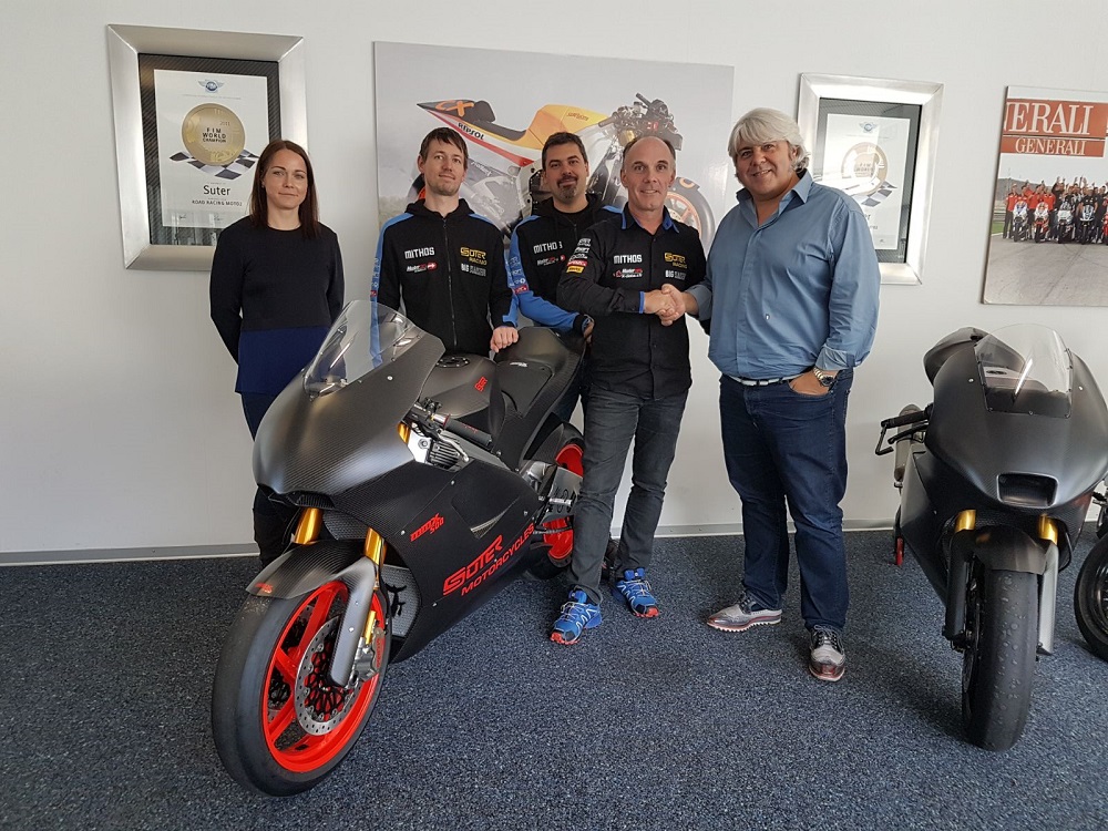 Moto2: Suter cancela retirada e regressa