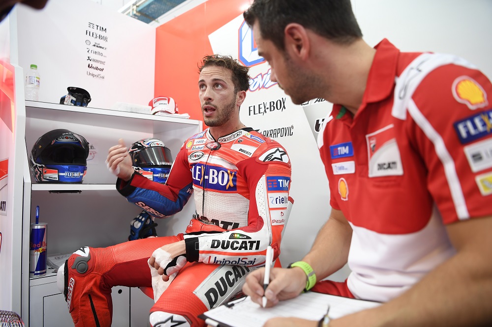 MotoGP: Andrea Dovizioso chuta pressão para a família
