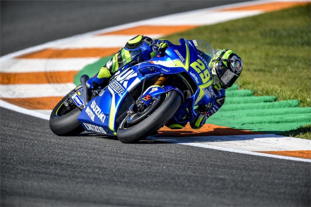 MotoGP/SBK: Andrea Iannone e Tom Sykes tomam a dianteira em Jerez