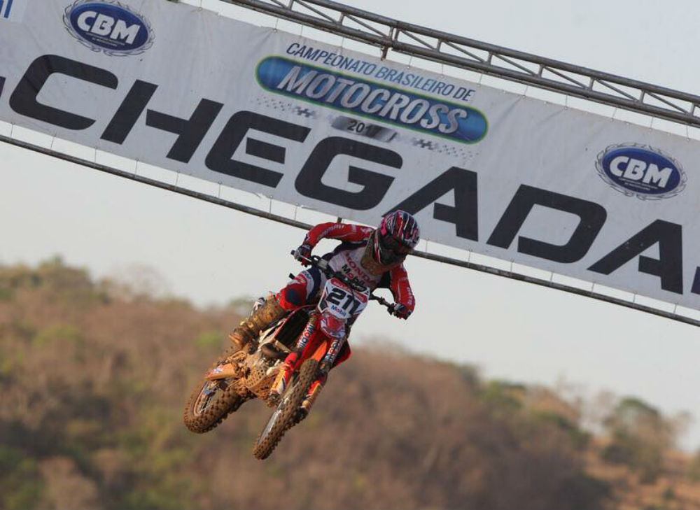 MX: Paulo Alberto vence no Brasil